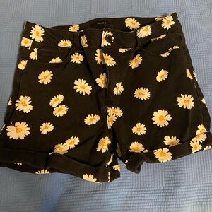 Daisy Shorts